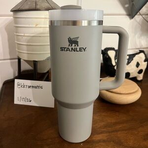 Stanley Flint H2.0 Flowstate Quencher 40oz